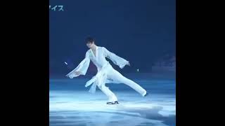 羽生結弦 Yuzuru Hanyu´s magnificent 3L with the bands of white