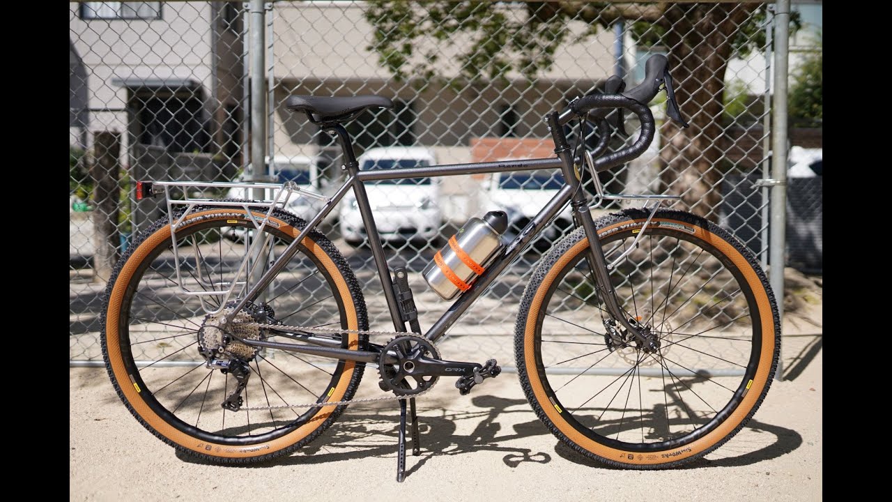 NITTOのキャリアを装着したキャンプツーリング仕様のシグランドーを