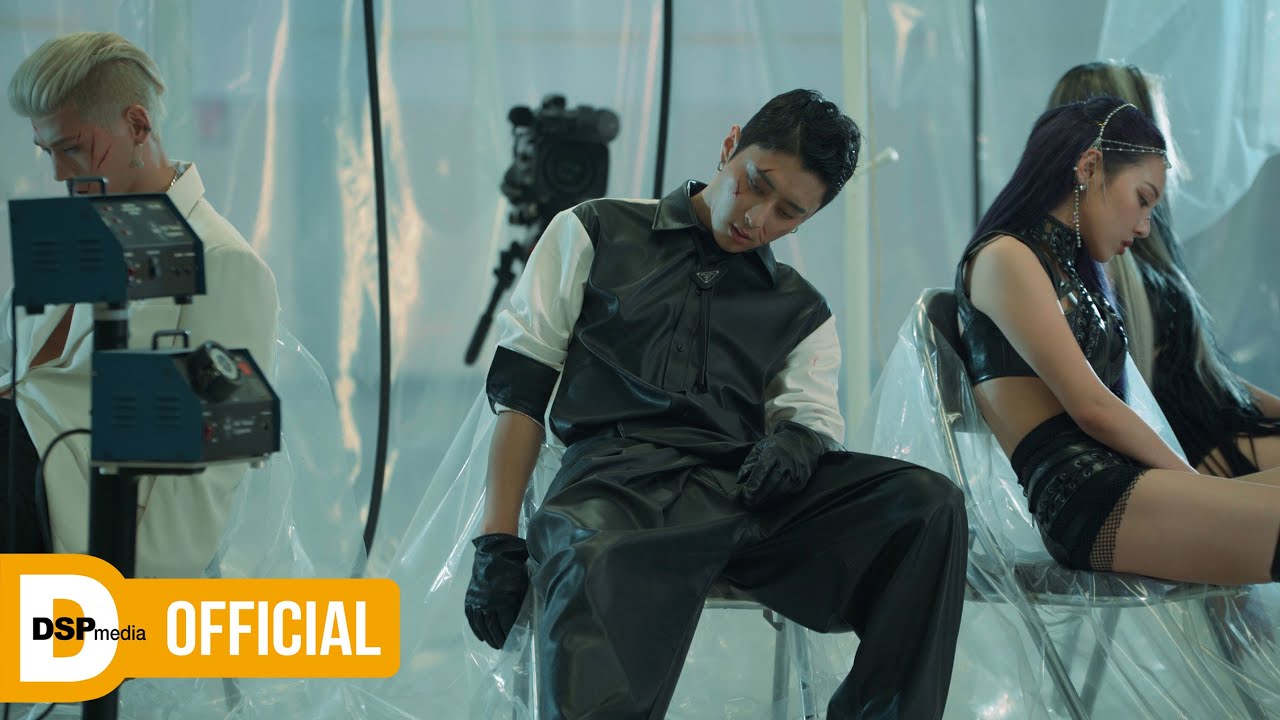 KARD K.A.R.D サイン入り ジウ B.M うちわ KARD's new music is