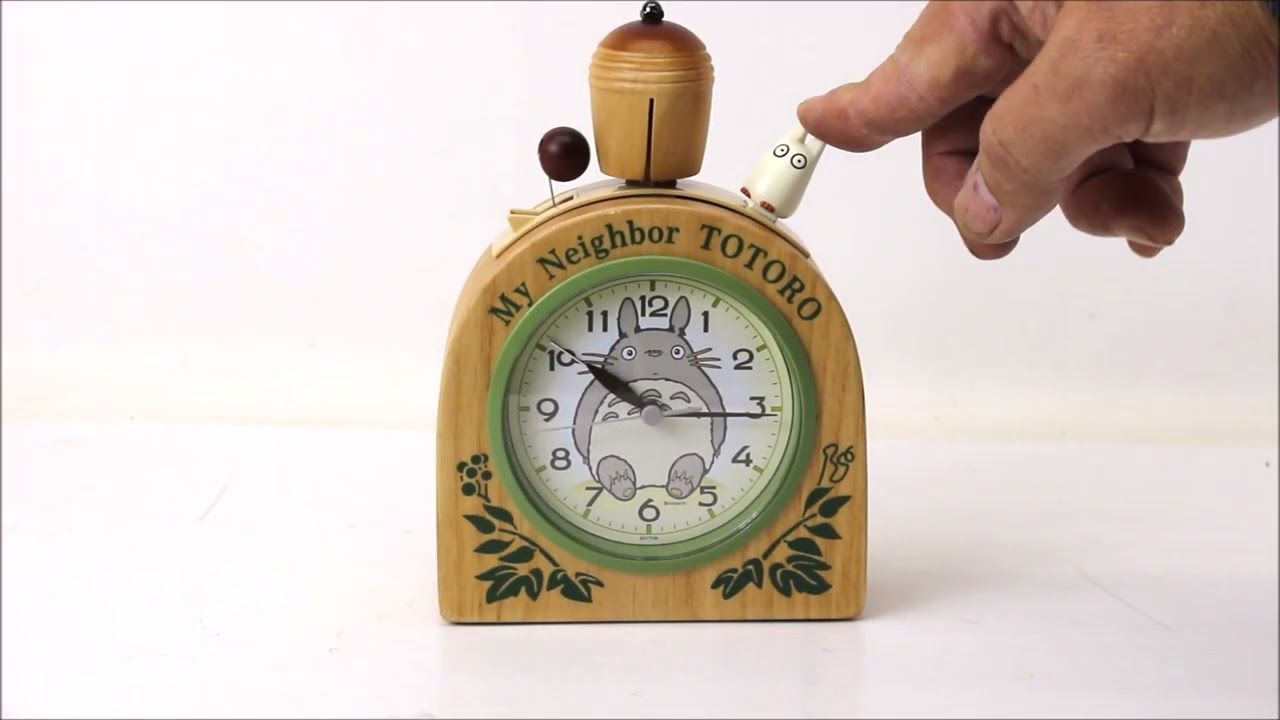 リズム時計 目覚まし時計 トトロR455N 4RA455MN06 木で作られたトトロ