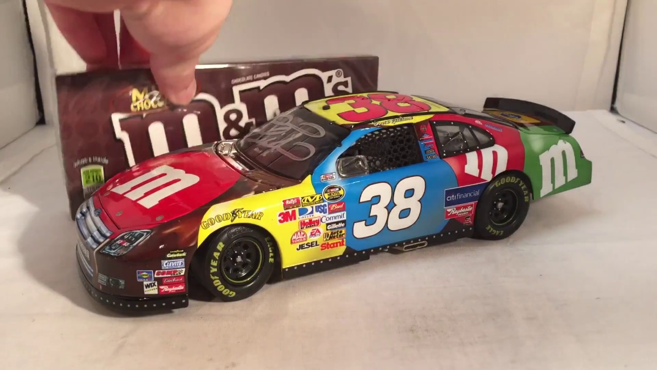 Review: 2007 David Gilliland #38 M&Ms Ford 1/24 NASCAR Diecast