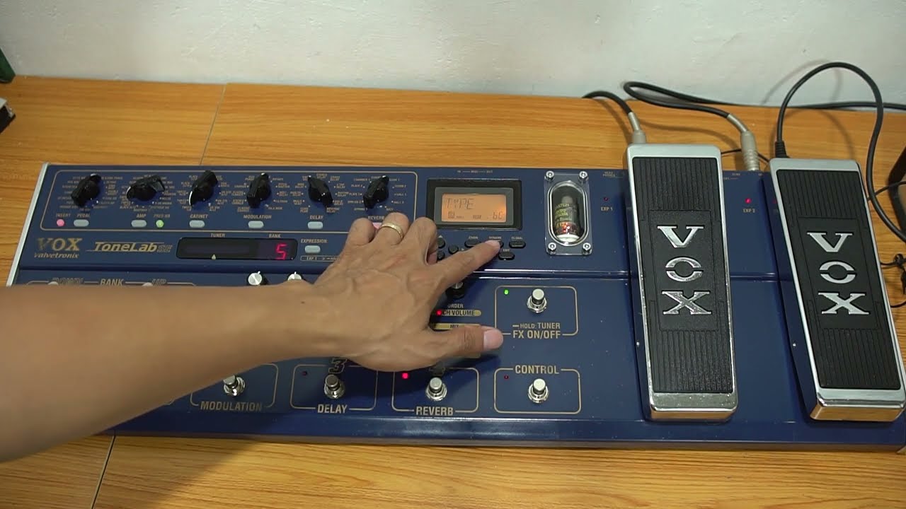 Vox Tonelab SE Guitar Multieffects - YouTube
