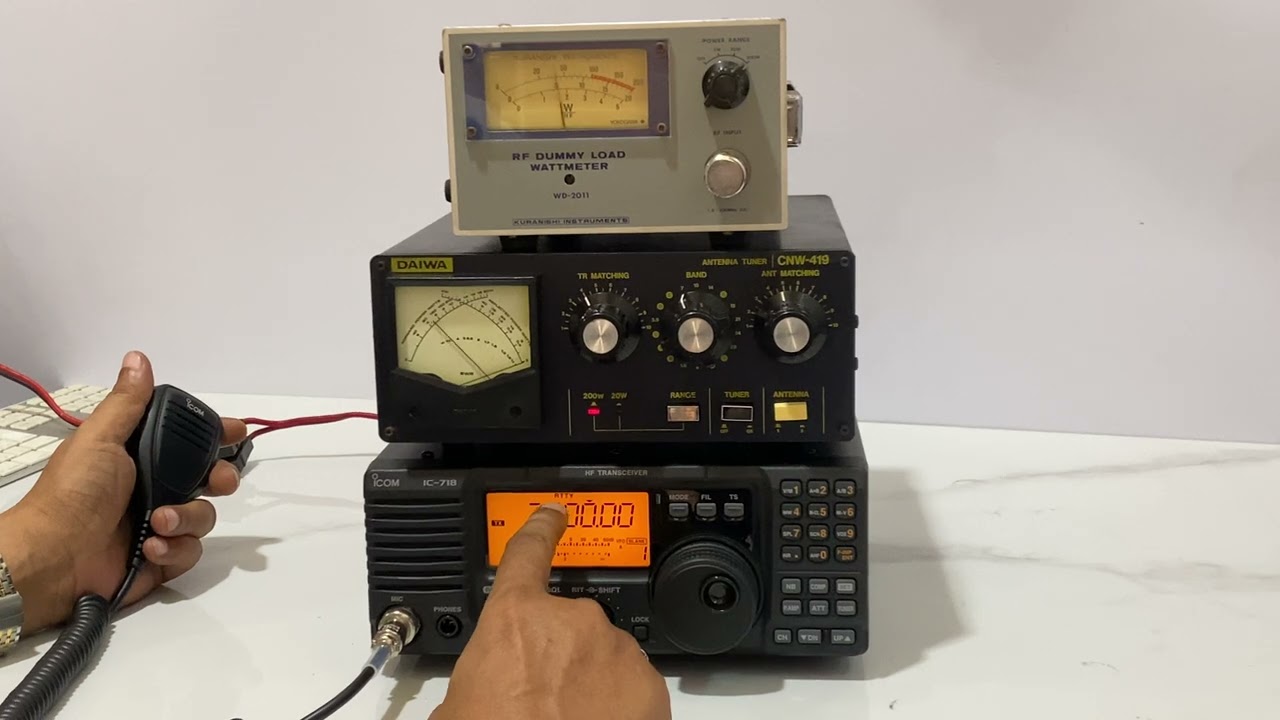 Daiwa CNW-419 HF Antenna Tuner 200W PEP 500W - YouTube