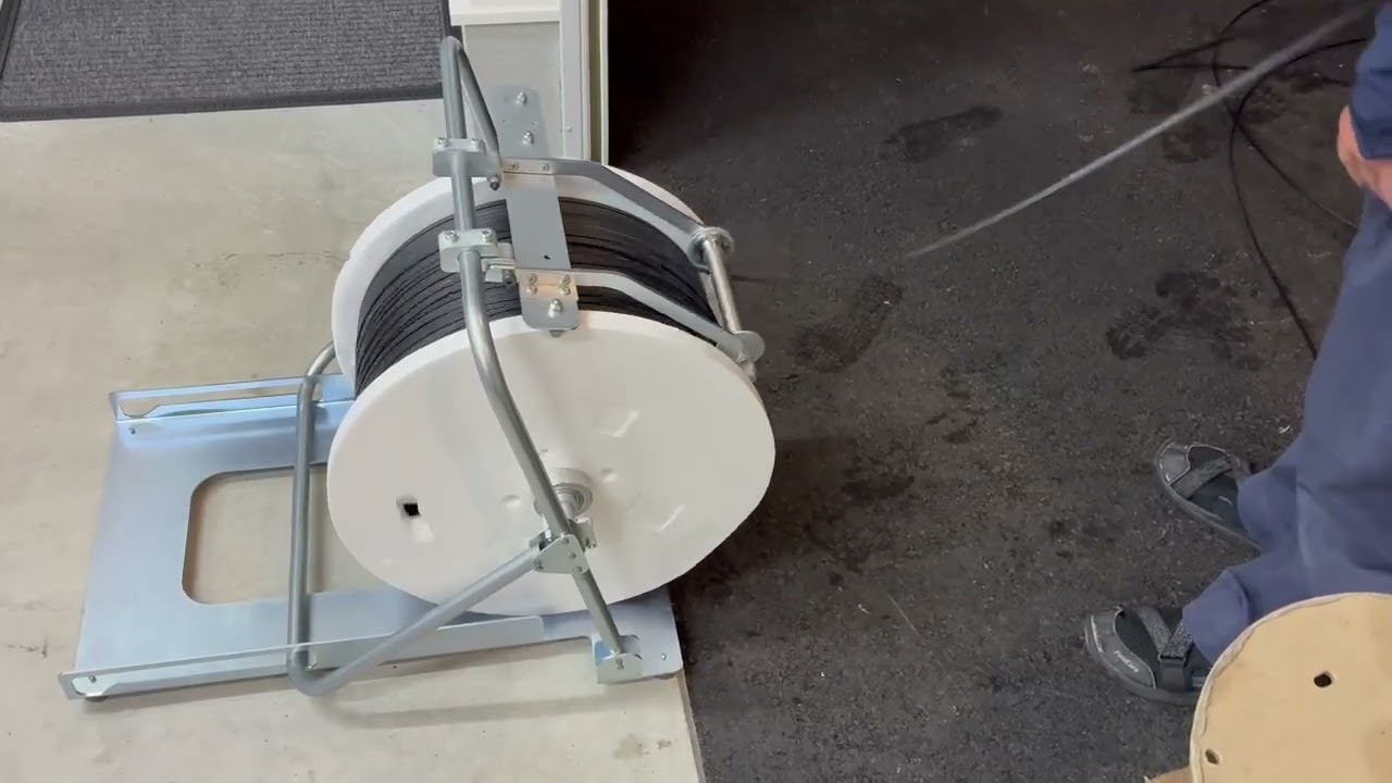 ブレーキ機能追加！パイプ椅子のようにスリムになってバケット荷台での