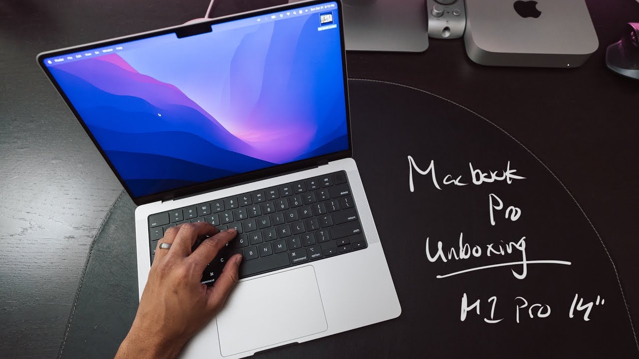 MacBook Pro 2021 Unboxing: 14 inch Silver M1 Pro - YouTube