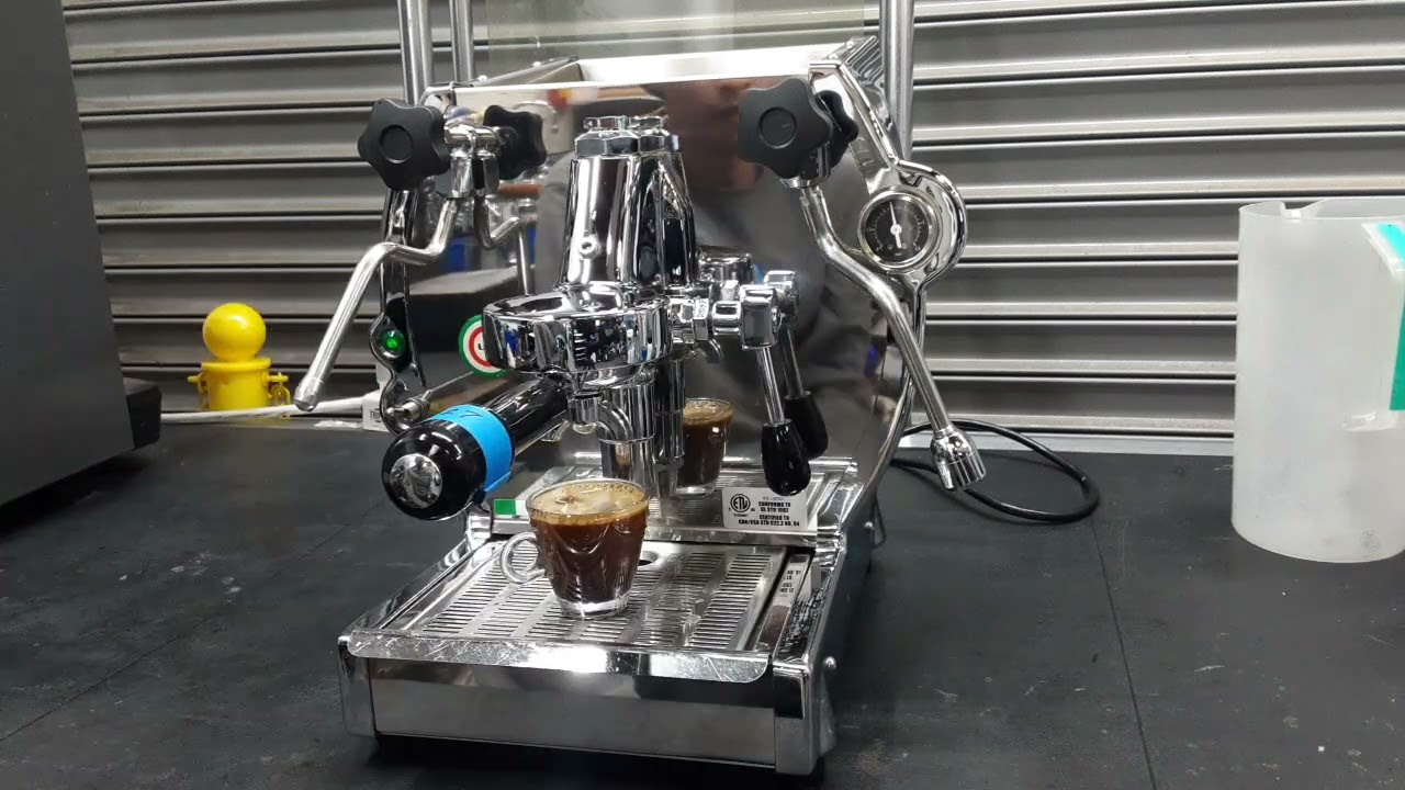 Cuadra La Nuova Era - #5827 - Test Shot/Hot Water/Steam - YouTube