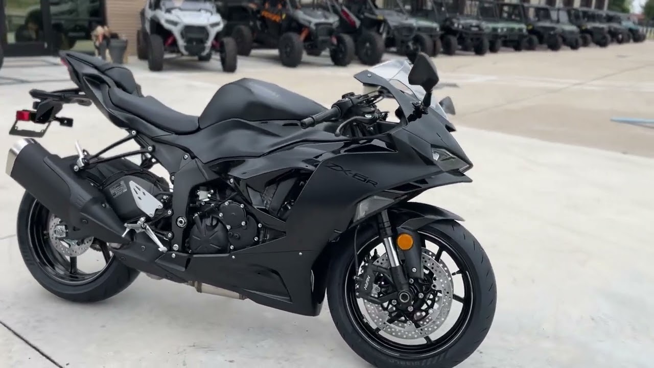 2024 Kawasaki Ninja® ZX™-6R ABS Metallic Flat Spark Black/Ebony