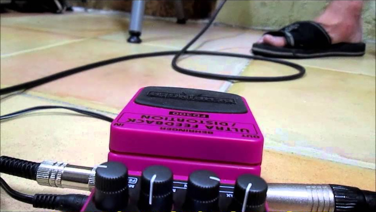 BEHRINGER FD-300 - ULTRA FEED BACK DISTORTION - YouTube