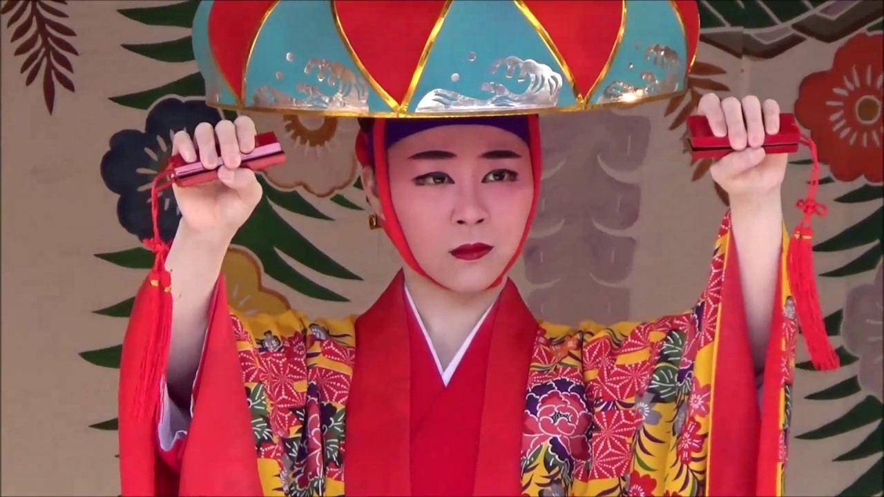 首里城の舞】四つ竹 琉球舞踊 藤の会 2018.3.31 - YouTube