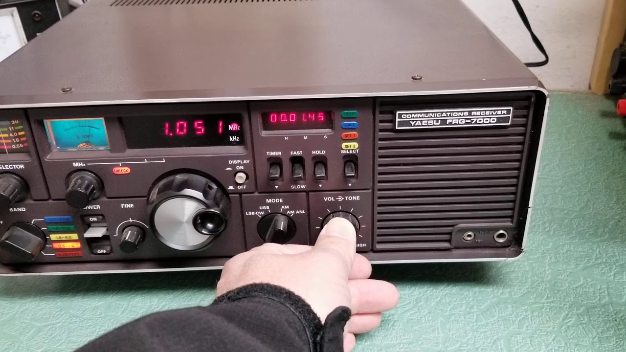 Yaesu FRG-7000 Ham SWL General Coverage Receiver - YouTube
