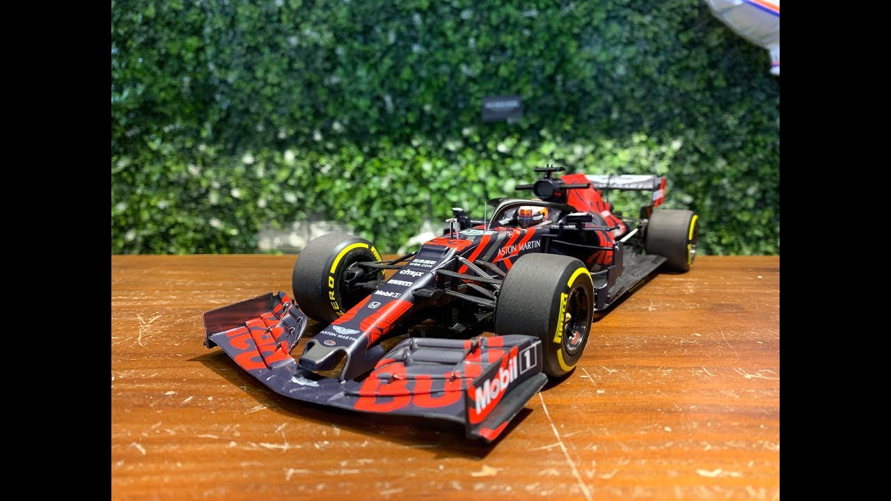 1/18 Minichamps Red Bull RB15 Max Verstappen Shakedown Livery