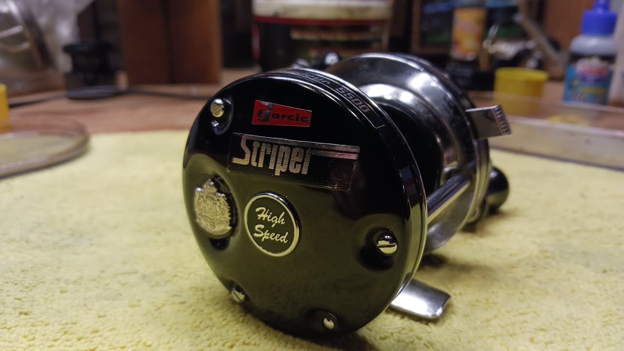 Abu Garcia Ambassadeur 5500 Striper Edition Baitcasting Reel
