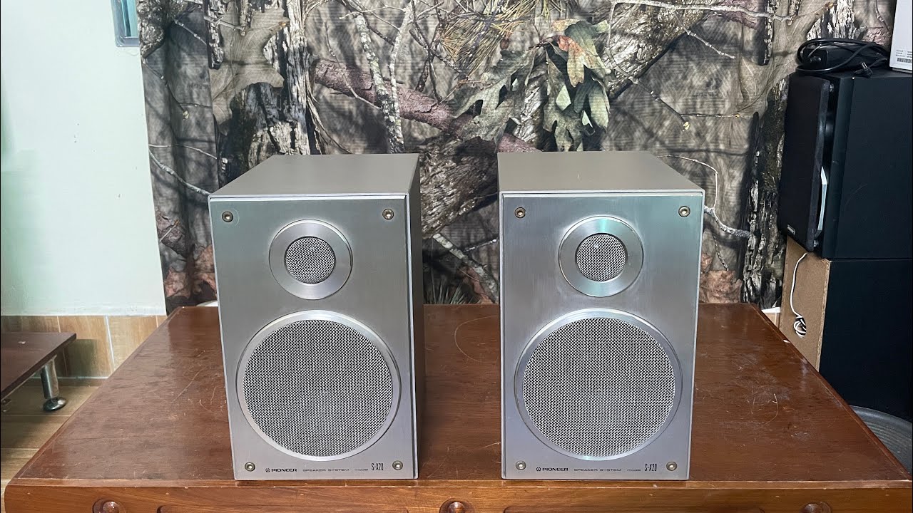Available ✈) Pair of full cast aluminum speakers, genuine
