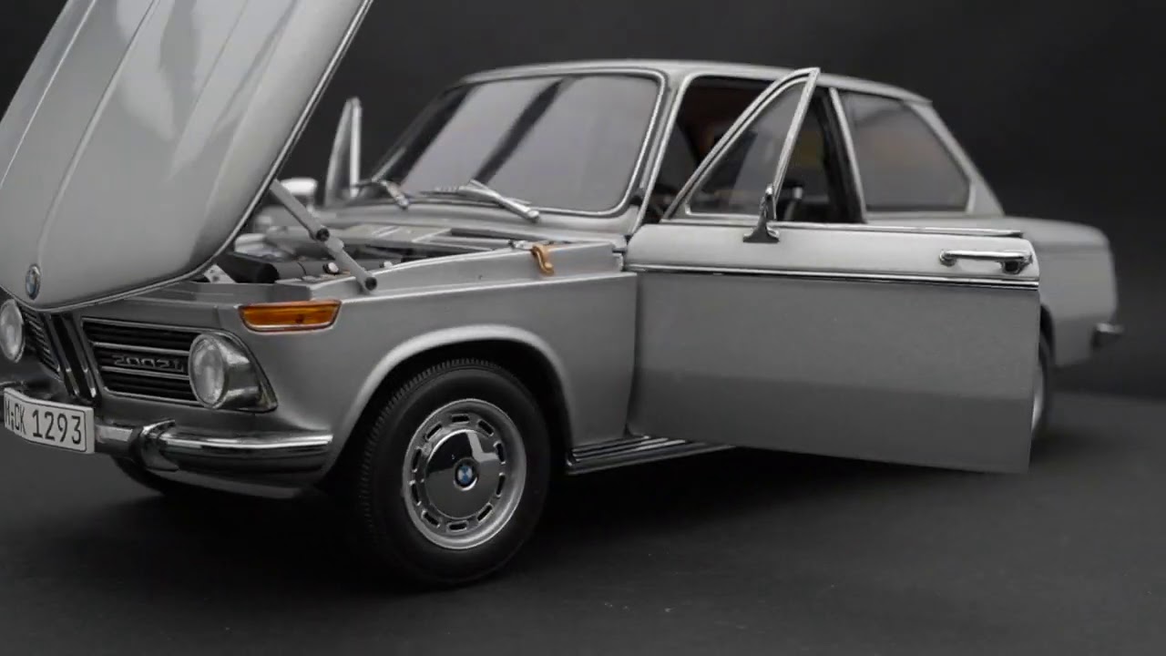BMW 2002 ti Polaris silver MY1969 - 1/18 AUTOart - YouTube