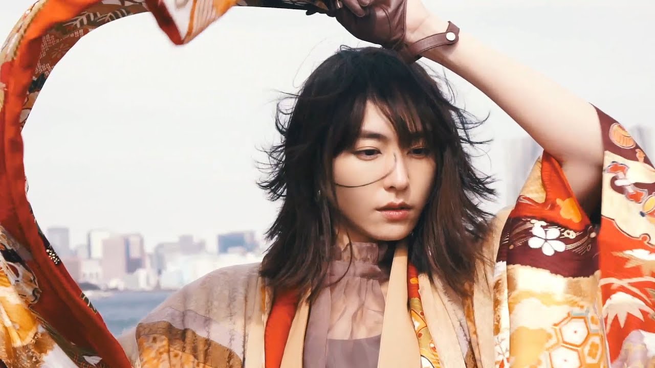 新垣結衣、モダン和装の