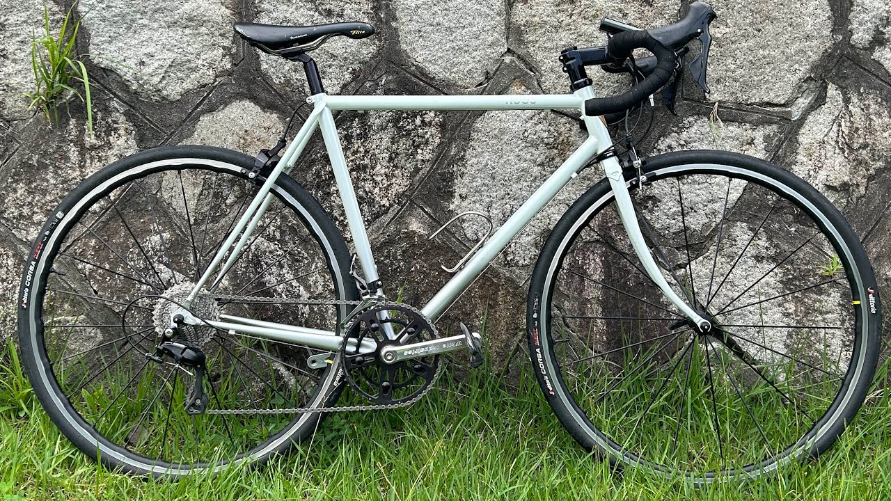 ホリゾンタルなクロモリロードバイクのカスタムについて紹介します