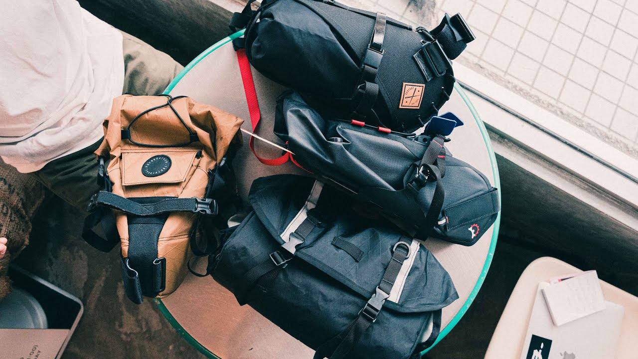 AGHARTA(アガルタ)のロールトップパニアバッグ＆サドルバッグを仕入れ