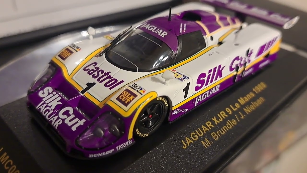 IXO 1988 Silk Cut Jaguar XJR-9 and Winner of the 24 Hours of Le