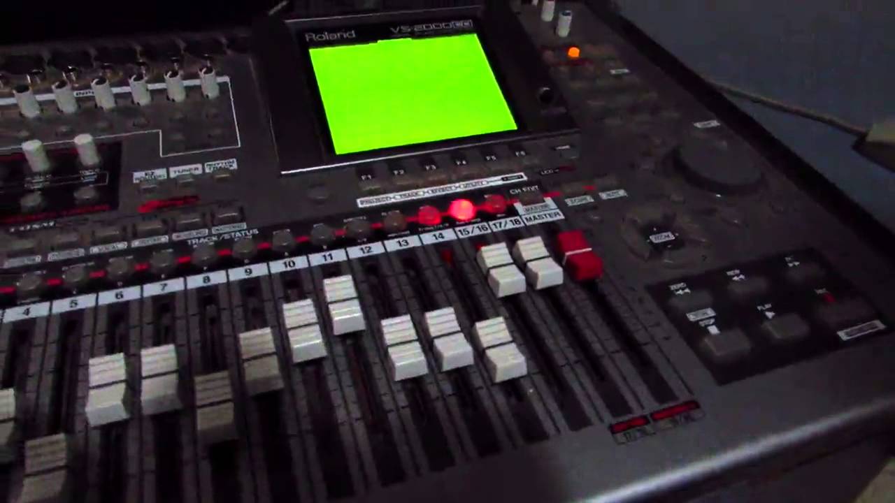 ROLAND VS 2000CD - YouTube