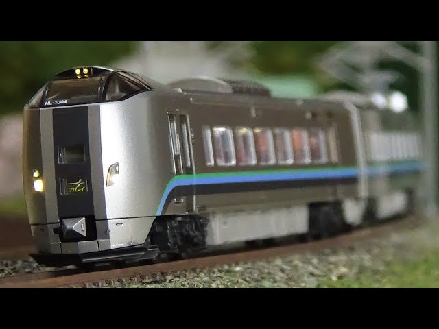 Nゲージ KATO 789系1000番台「カムイ・すずらん」走行シーン集 - YouTube