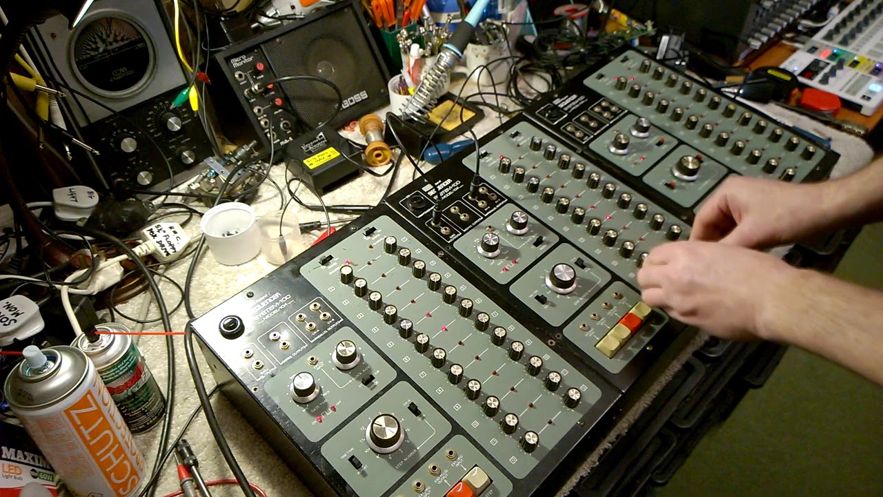 Roland System-100 Model-104 Sequencer - YouTube