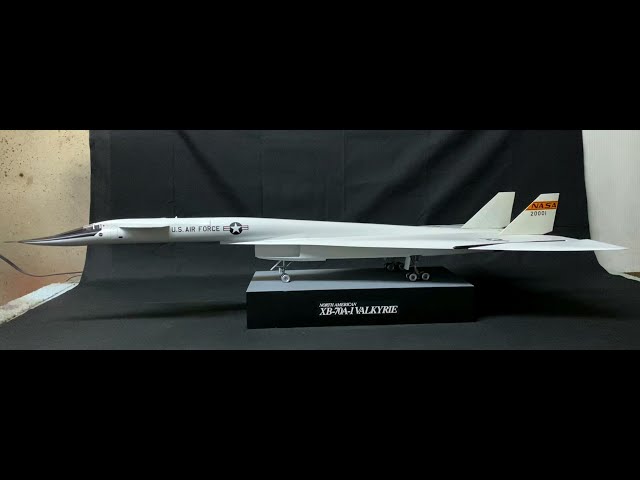 XB-70A-1 Valkyrie 1:72 Scale Model Kit By AMT Finished - YouTube