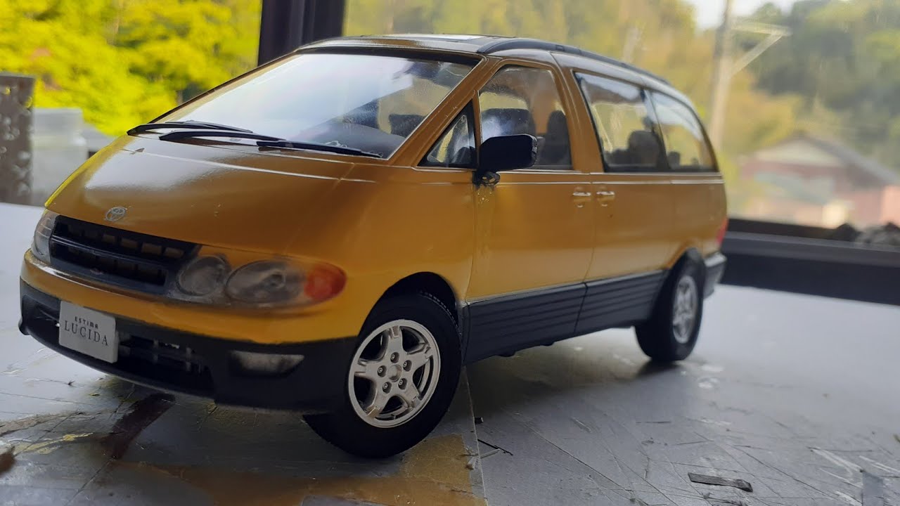 アオシマ1/24トヨタエスティマ・ルシーダ・エミーナ選択式 製作動画