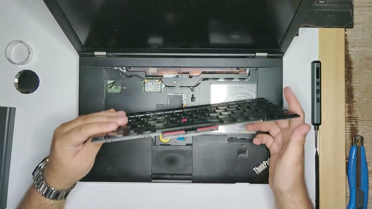 How to Upgrade RAM and Hard Drive in Lenovo ThinkPad L530 | Step