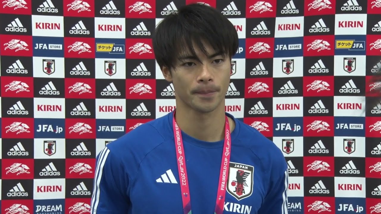三笘薫選手 FIFAワールドカップカタール2022 大会後コメント - YouTube