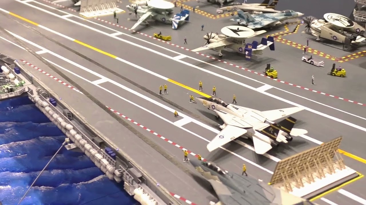 アメリカ海軍 航空母艦 ロナルド・レーガン 超大型模型：CVN-76 USS