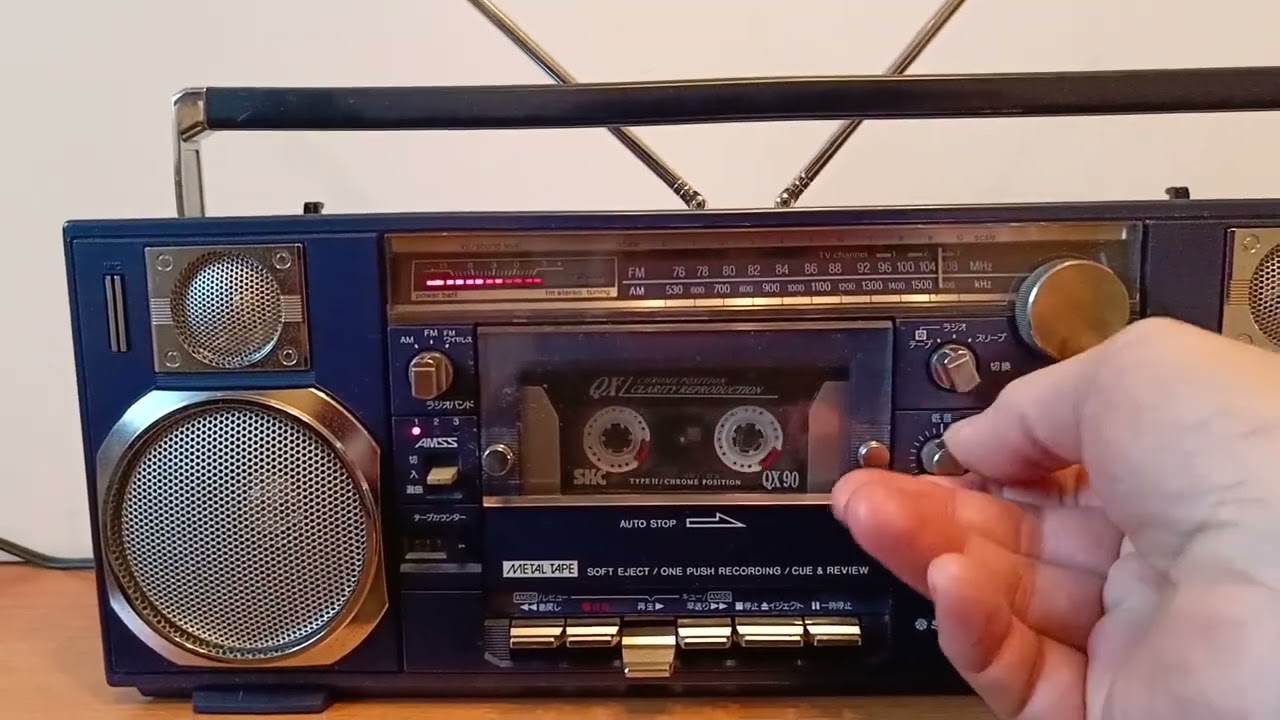 Sanyo MR-V8 слушаем - YouTube