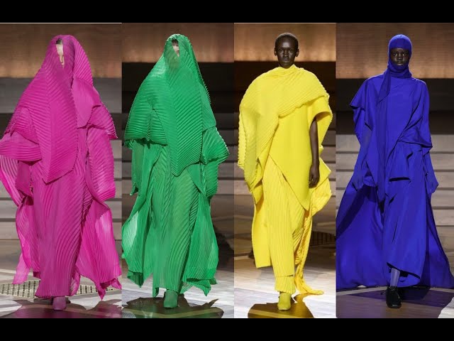 Issey Miyake Fall Winter 2024 - YouTube