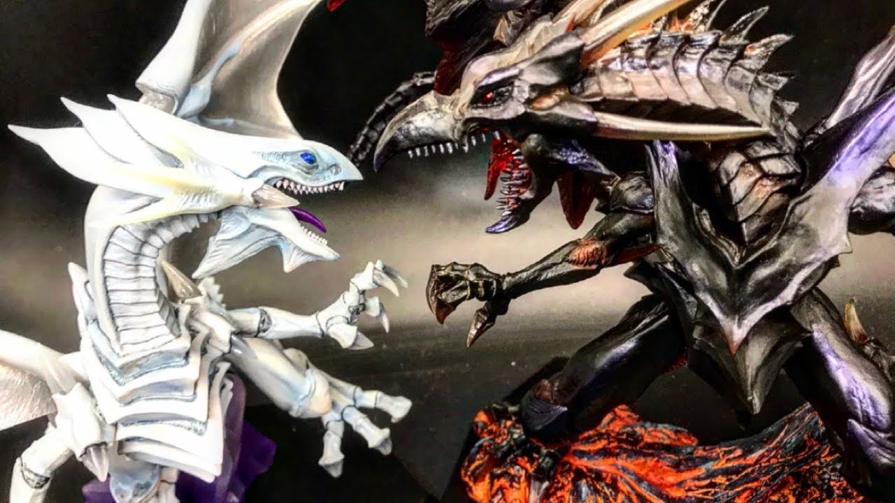 遊戯王】青眼の白龍VS真紅眼の黒竜【フィギュア】 - YouTube