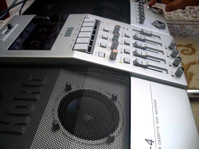 Korg CA-4 Cassette four-track recorder: Analog recording/digital