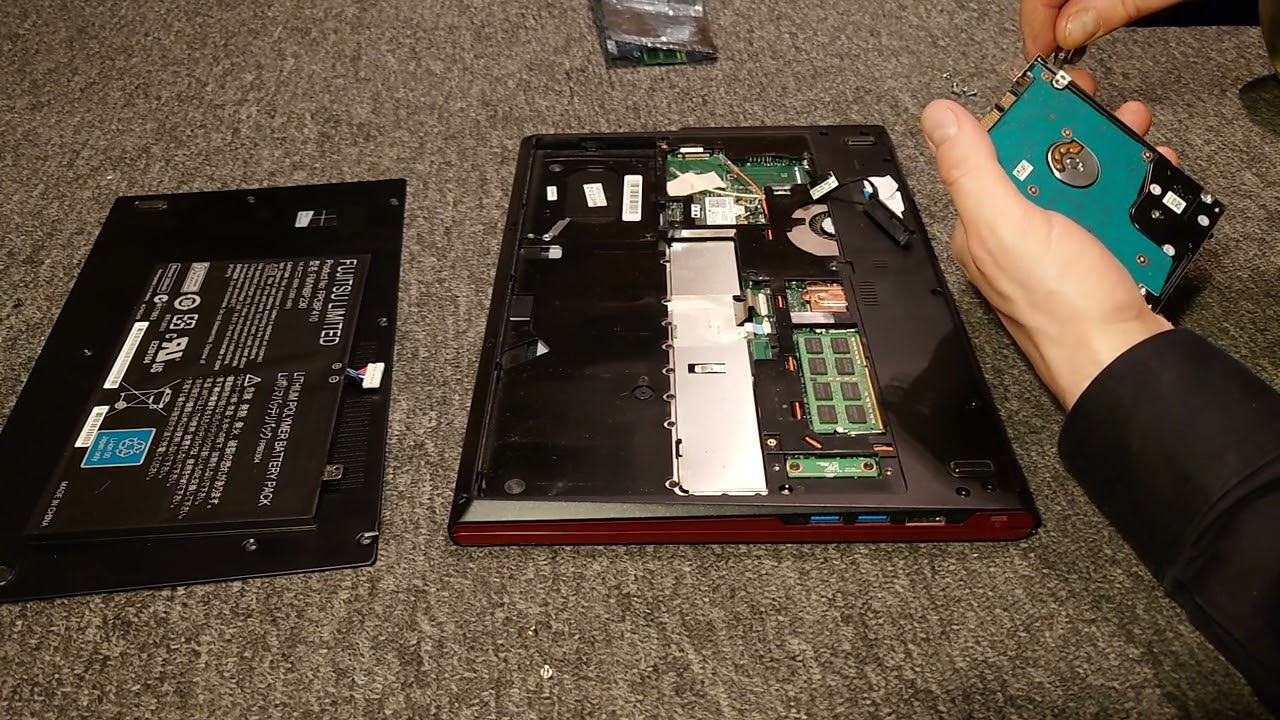 Harddrive swap and ram upgrade on a Fujitsu Lifebook U574. - YouTube