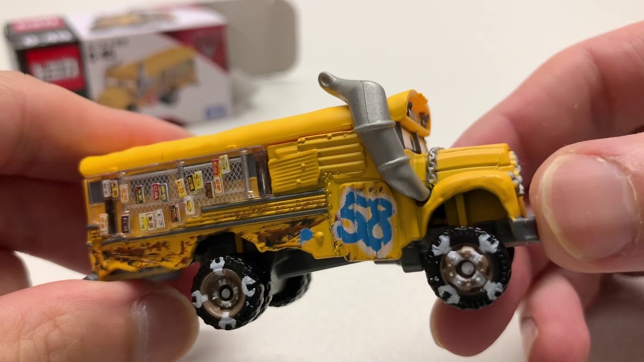 Cars 3 Toys - Miss Fritter Clash School Bus - トミカ カーズ C-45