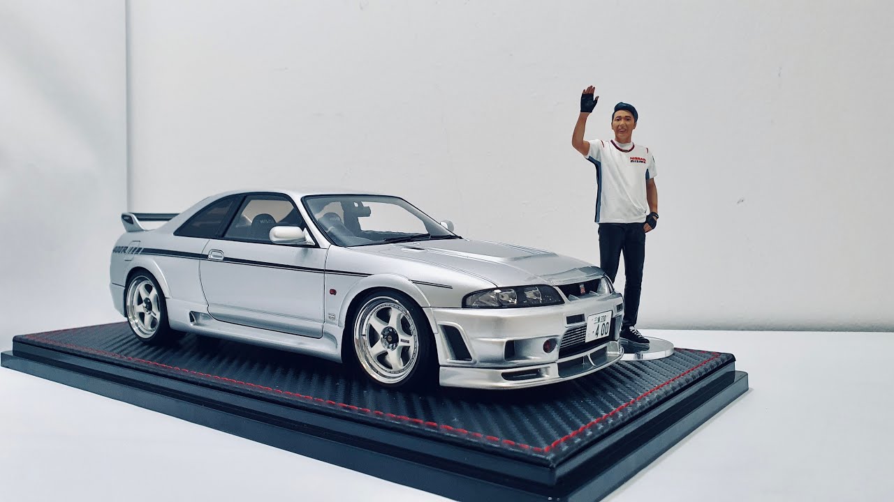 IG2251 Nissan Nismo R33 GT-R 400R Silver With Mr. Matsuda 1:18