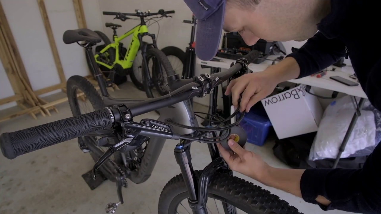 Installing the Bontrager DropLock Remote on a Giant Anthem - YouTube