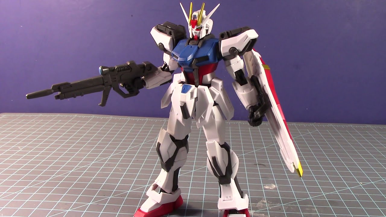 GundamModels* Gundam Universe GAT-X105 Strike Gundam - Unboxing