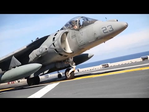 AV-8BハリアーII攻撃機・東シナ海で離着艦訓練 - AV-8B Harrier II