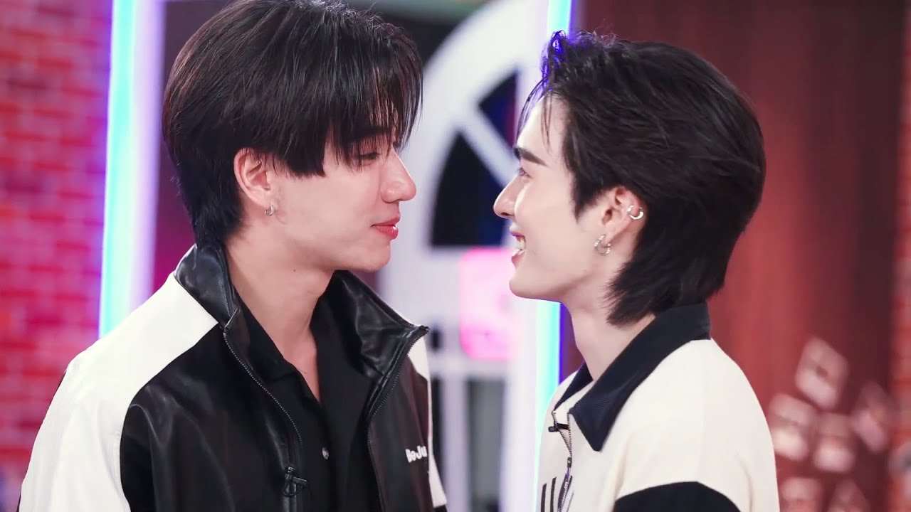 PerthSanta】Perth always stares at Santa when he's shy.||GMMTV