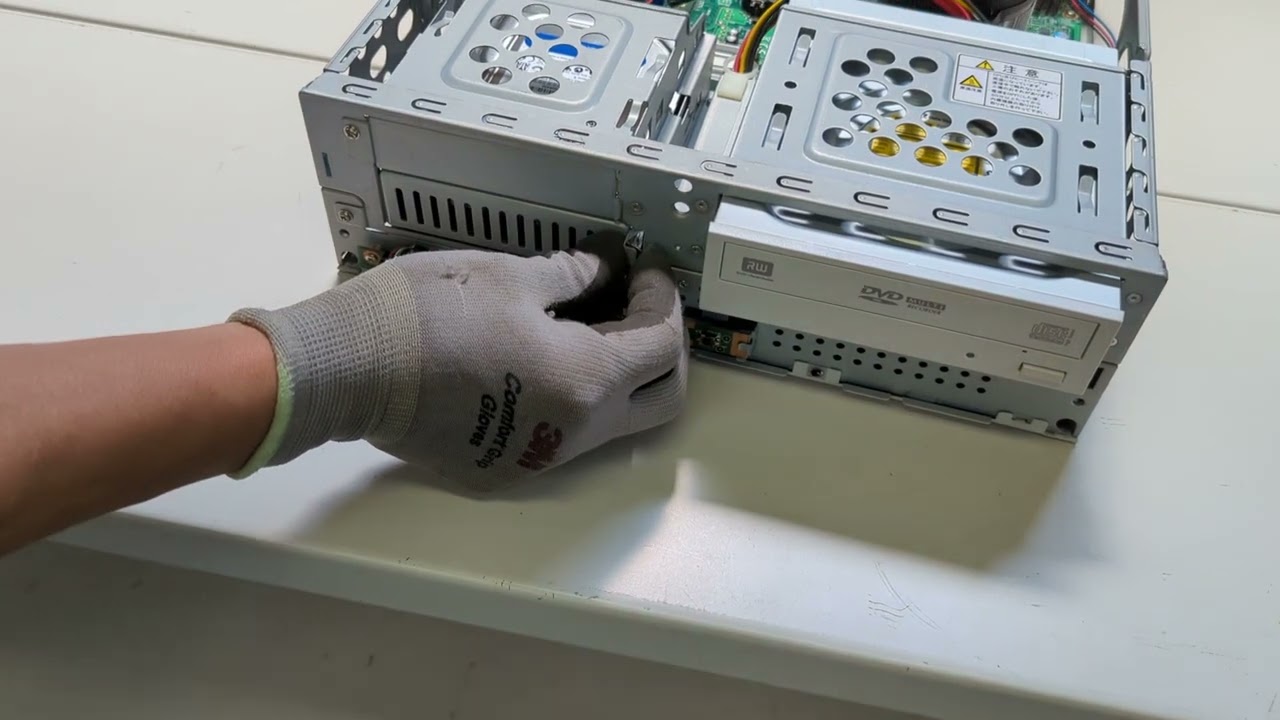 デスクトップパソコン（NEC）HDDを取り外す方法 - YouTube