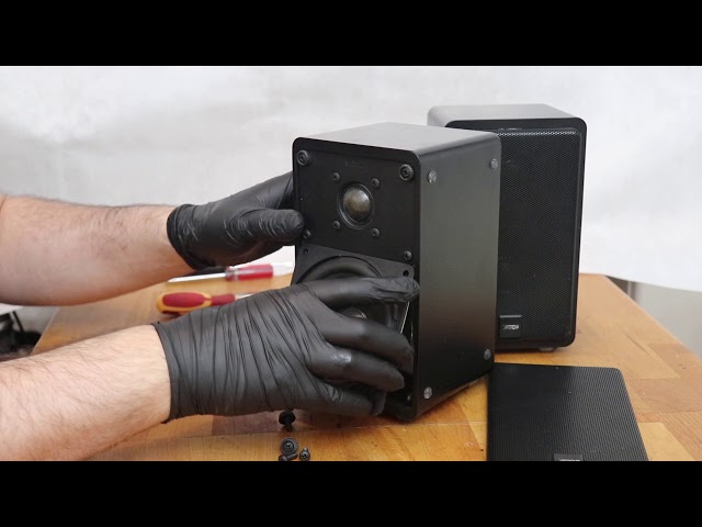 Canton Plus S - A Look Inside - YouTube