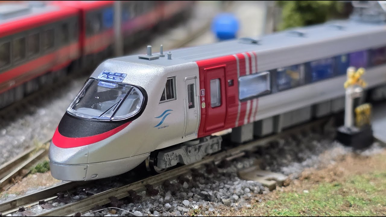 マイクロエース JR四国8000系 特急しおかぜ 方転 5両セット - YouTube