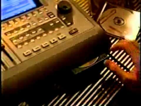 Roland VS1824CD - YouTube