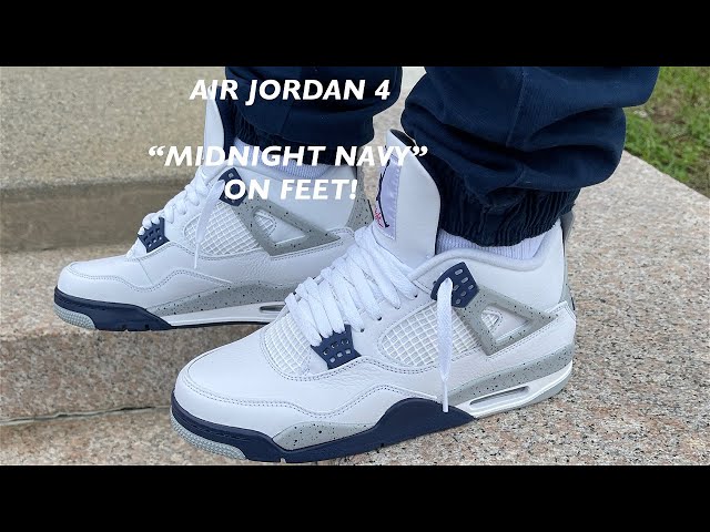AIR JORDAN 4 