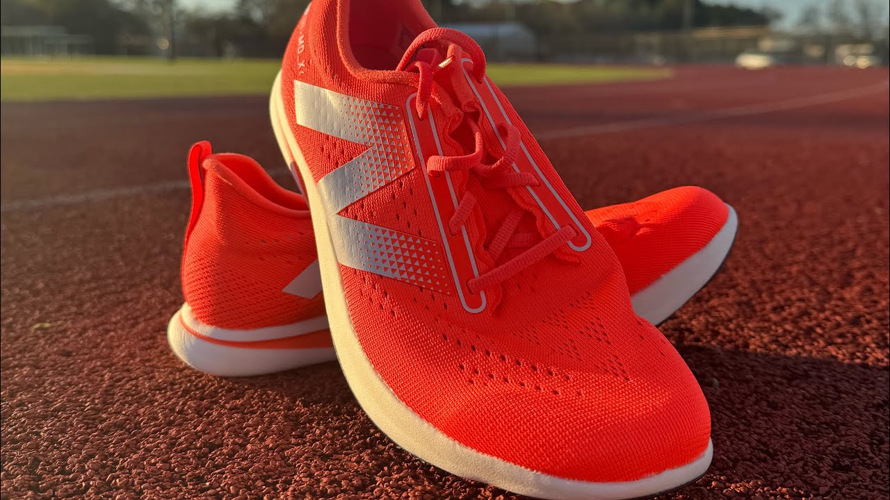 New Balance Fuel Cell MD-X v3 Spikes - YouTube
