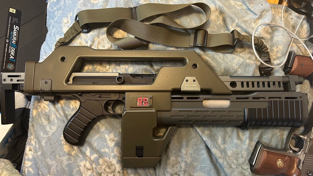 エイリアン2 M41Aパルスライフルにスリングを付けてみた。 - YouTube