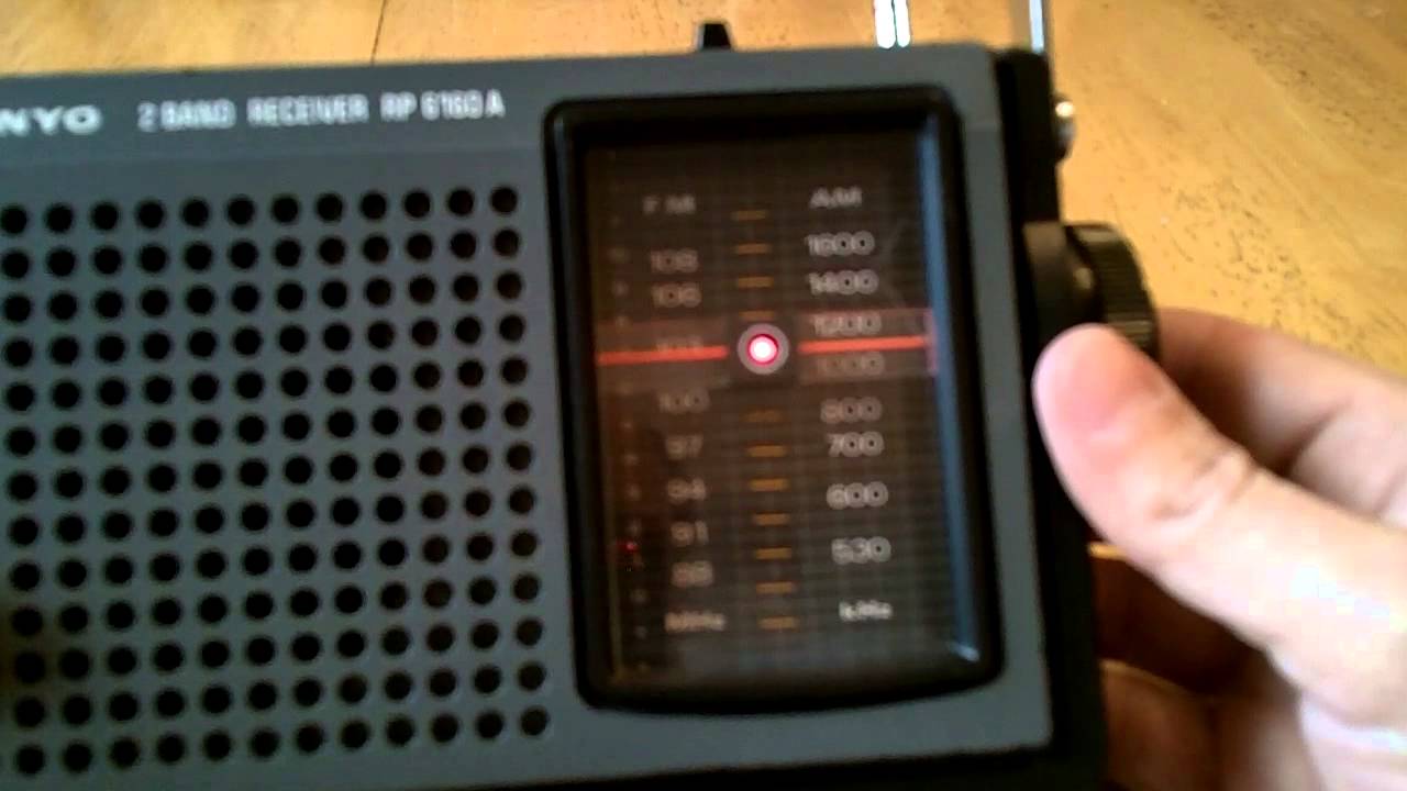 Sanyo RP 6160A AM FM Radio - YouTube