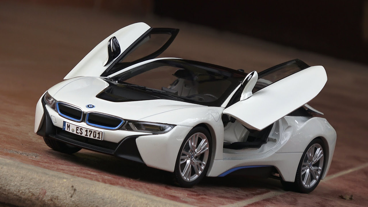 1/18 Paragon BMW i8 review - 4K high quality video - YouTube